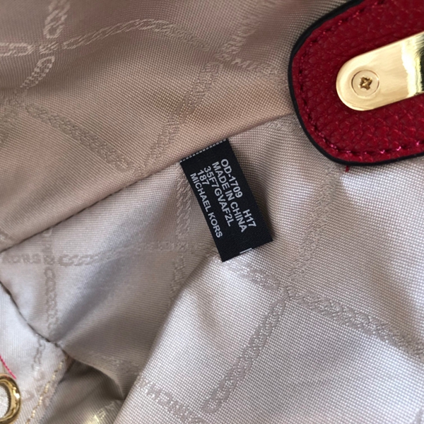 マイケルコースバッグ着用イメージ